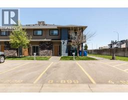 8, 899 Mt Sundance Manor W, Lethbridge, Alberta