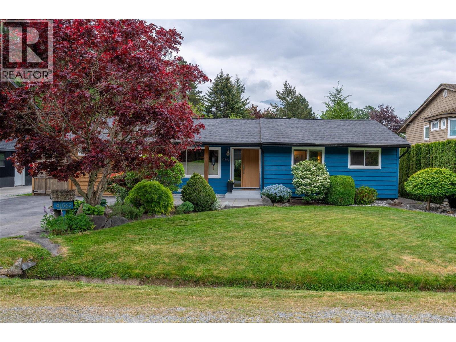 41562 ROD ROAD, Squamish, British Columbia