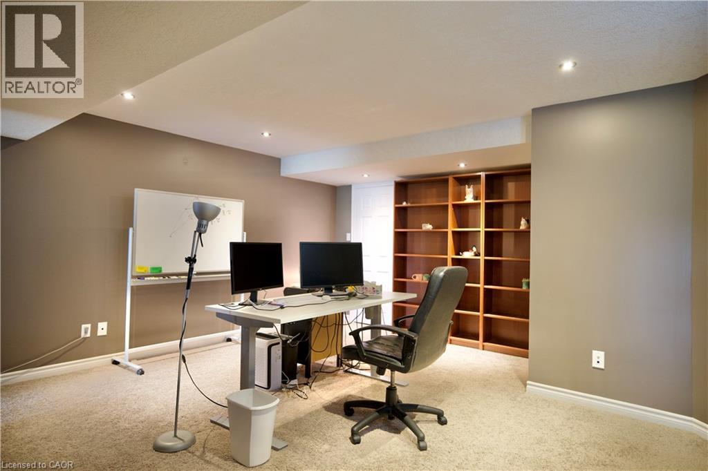 704 Zurich Drive, Waterloo, Ontario  N2V 2S8 - Photo 45 - 40830616