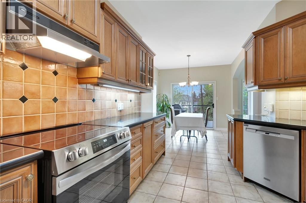 18 Woodmans Court, Kitchener, Ontario  N2P 2B2 - Photo 8 - 40829024