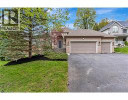 18 WOODMANS Court, kitchener, Ontario