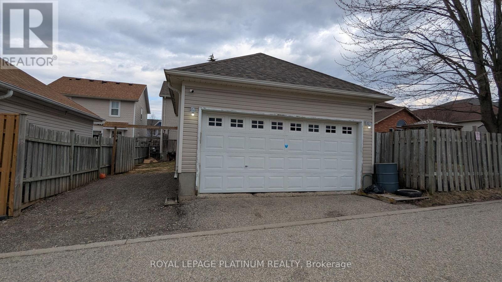 669 Zermatt Drive, Waterloo, Ontario  N2T 2V2 - Photo 3 - X13133266