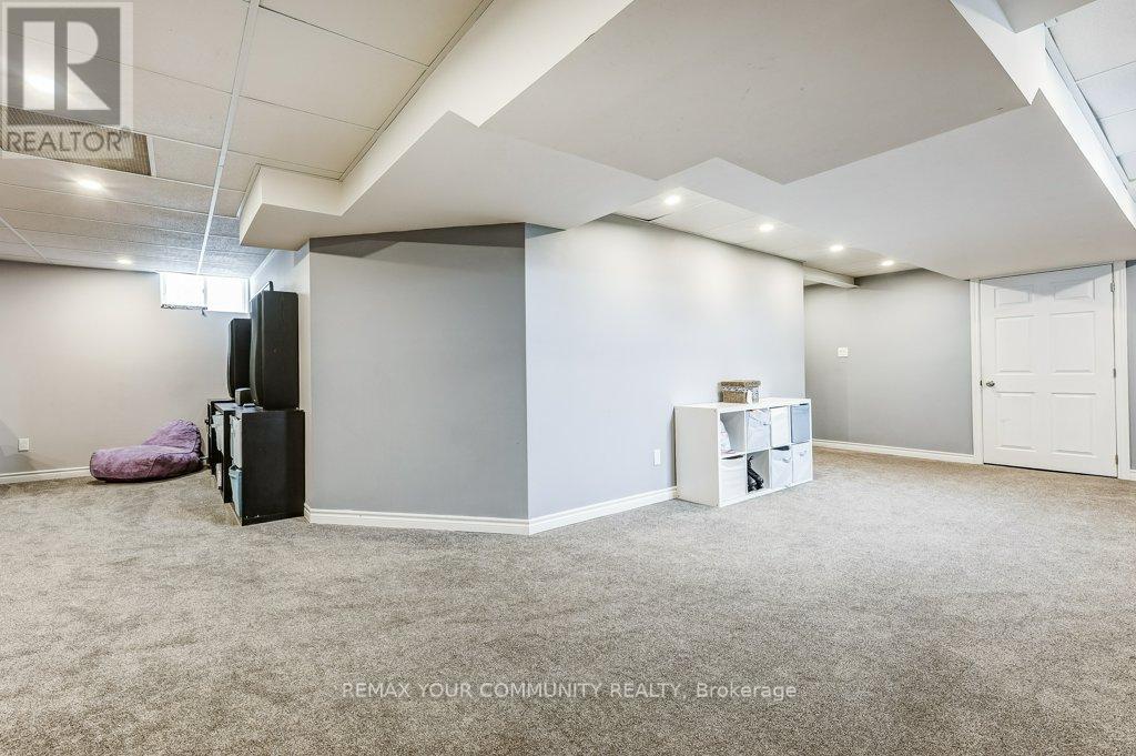 2 Laurelbank Crescent, Georgina, Ontario  L4P 4H6 - Photo 37 - N13112024