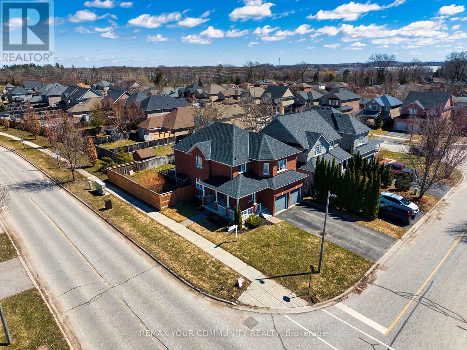 2 Laurelbank Crescent, Georgina, Ontario  L4P 4H6 - Photo 41 - N13112024