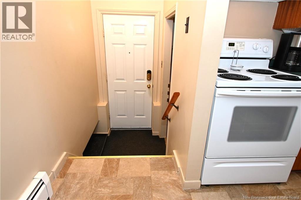 730 Irvine Street, Devon, New Brunswick  E3A 3E8 - Photo 5 - NB139403