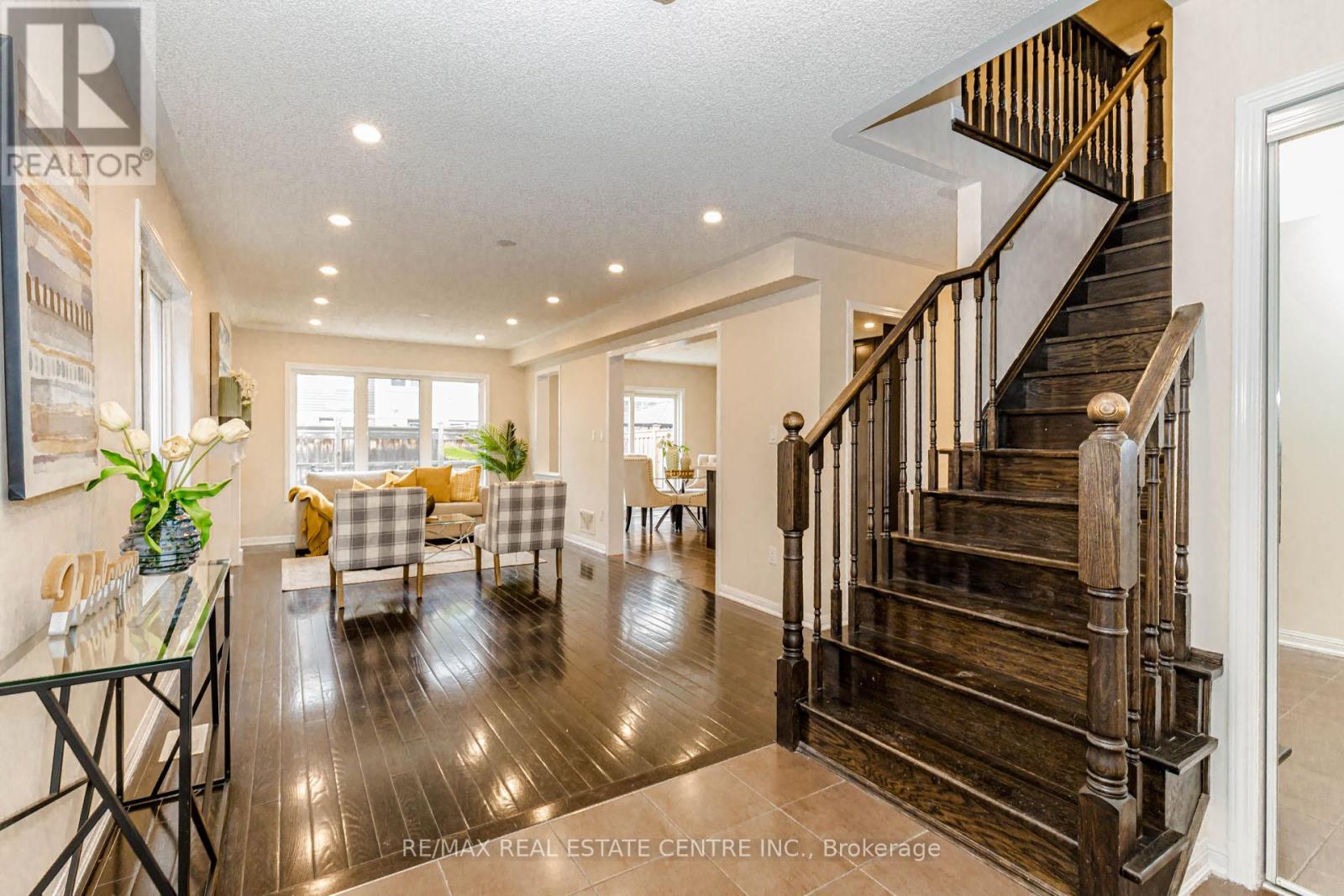 187 Lockwood Road, Brampton, Ontario  L6Y 5W1 - Photo 5 - W13132316