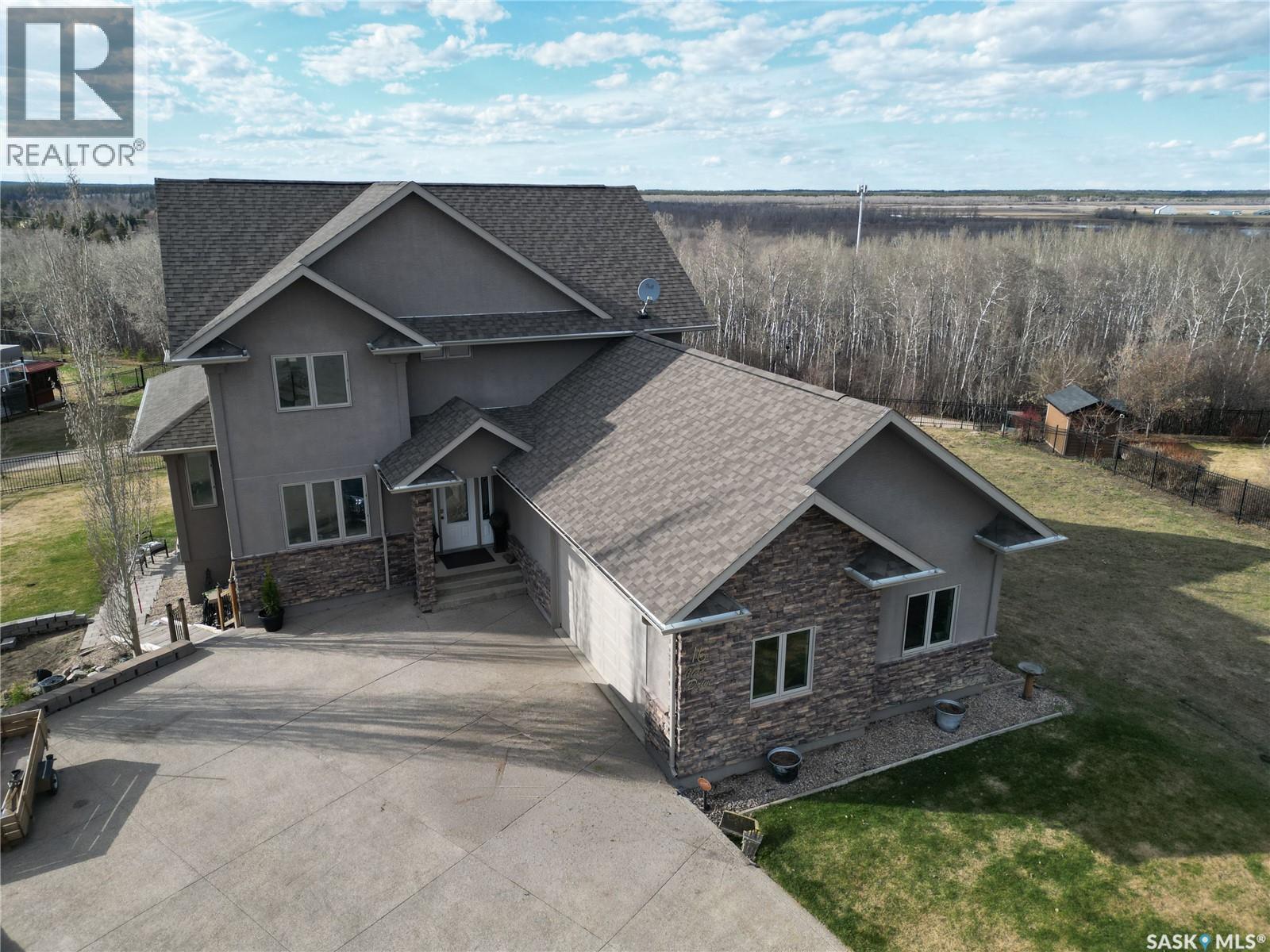 16 Glass Drive, Prince Albert, Saskatchewan  S6X 0A7 - Photo 1 - SK036051