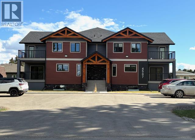 4507 48 Avenue, Sylvan Lake, Alberta  T4S 1N8 - Photo 1 - A2268499