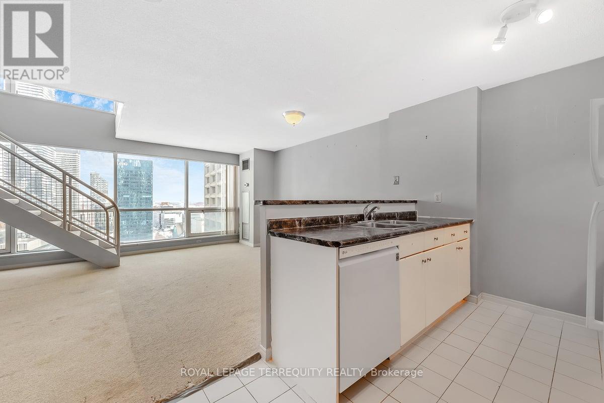 2609 - 10 Yonge Street, Toronto, Ontario M5E 1R4 - Photo 13 - C13094740