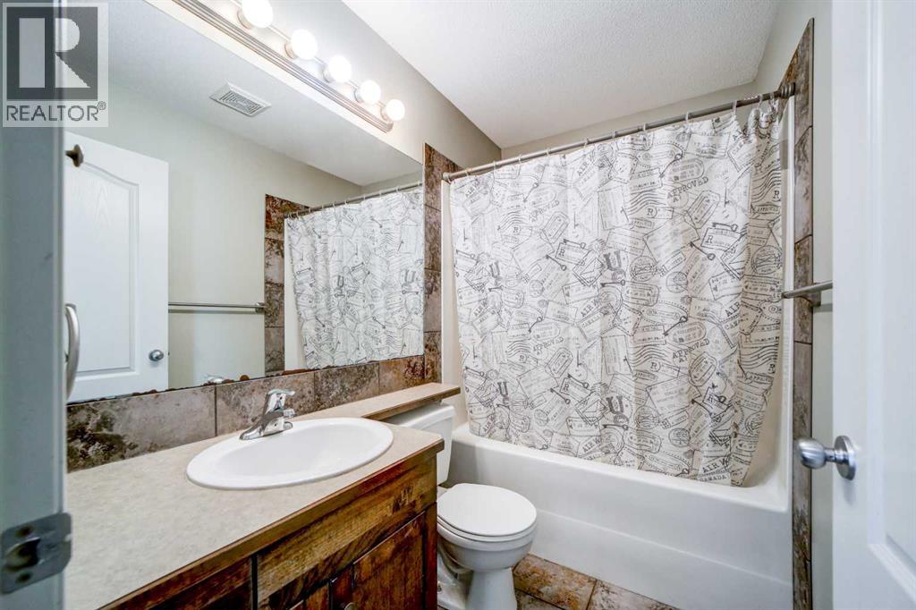 29 Coalbanks Link W, Lethbridge, Alberta  T1J 4R8 - Photo 13 - A2311260