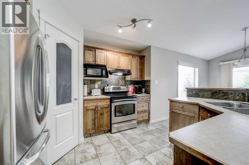 29 Coalbanks Link W, Lethbridge, Alberta  T1J 4R8 - Photo 11 - A2311260