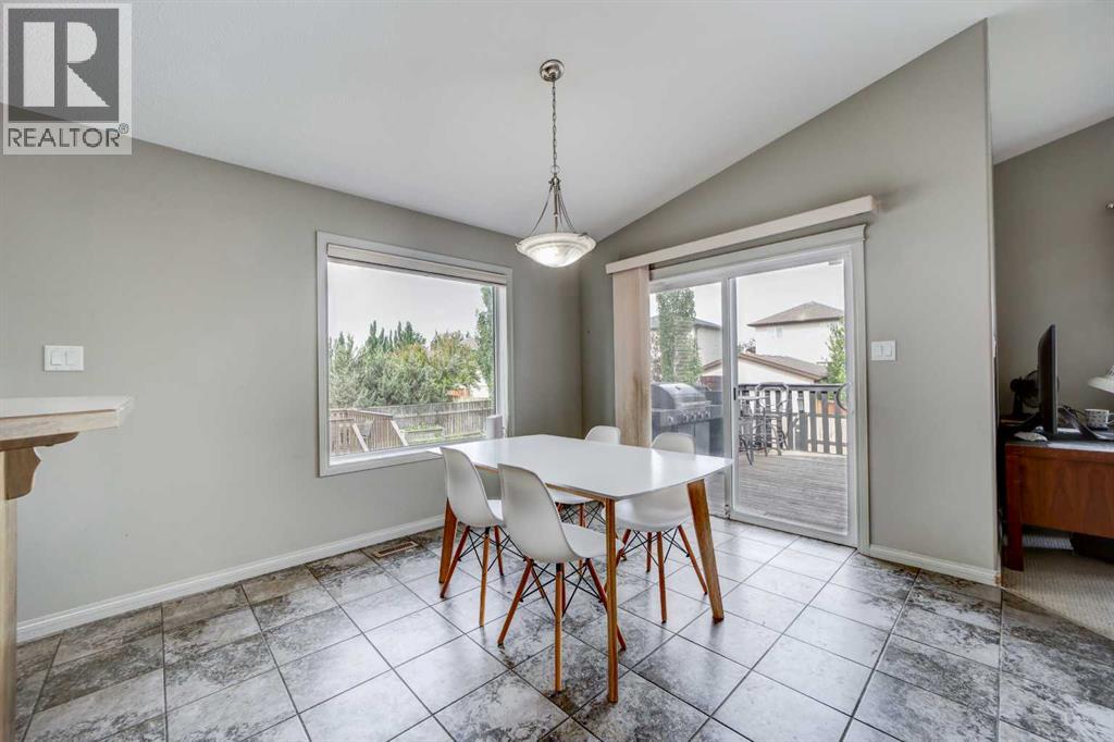 29 Coalbanks Link W, Lethbridge, Alberta  T1J 4R8 - Photo 7 - A2311260