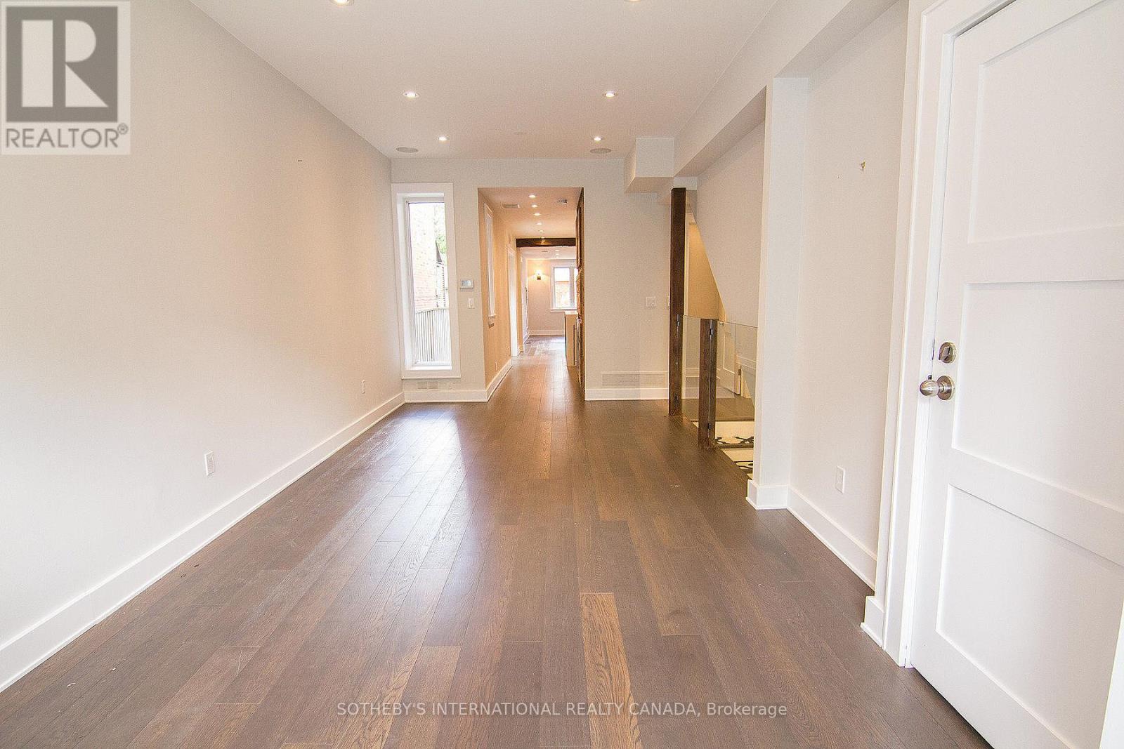 Main - 900 Manning Avenue, Toronto, Ontario  M6G 2X4 - Photo 13 - C13133446