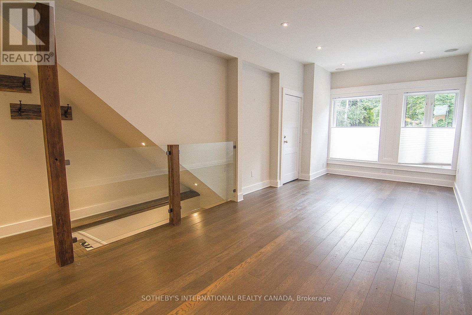 Main - 900 Manning Avenue, Toronto, Ontario  M6G 2X4 - Photo 15 - C13133446