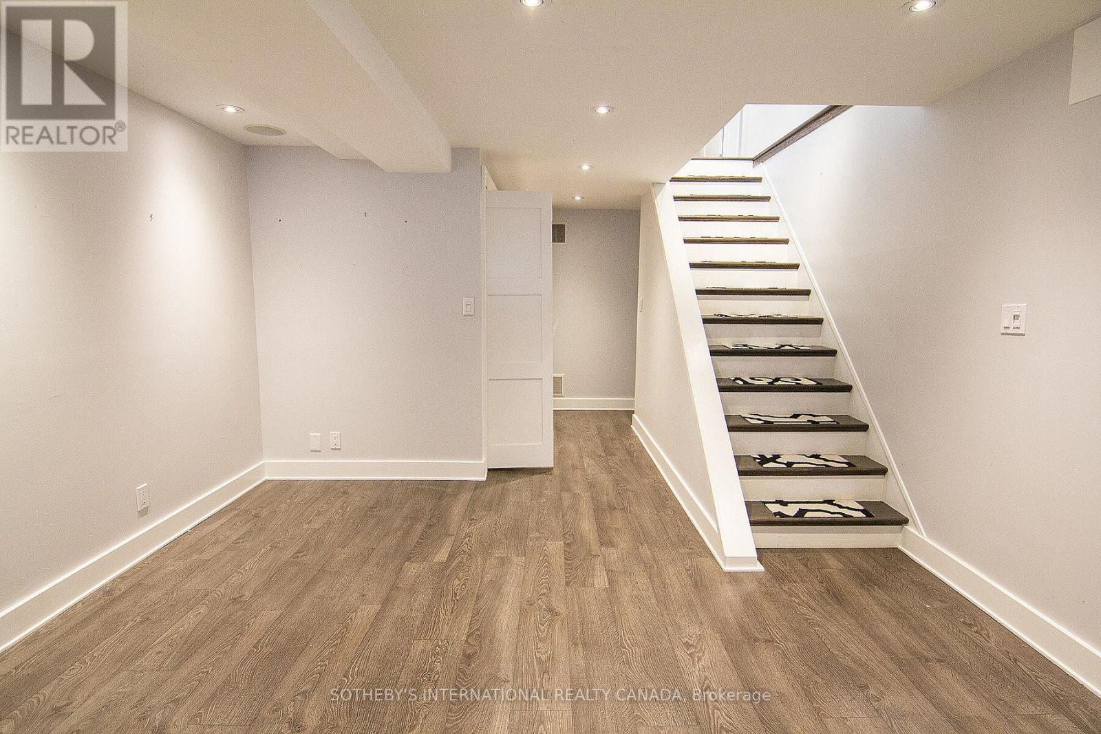 Main - 900 Manning Avenue, Toronto, Ontario  M6G 2X4 - Photo 16 - C13133446