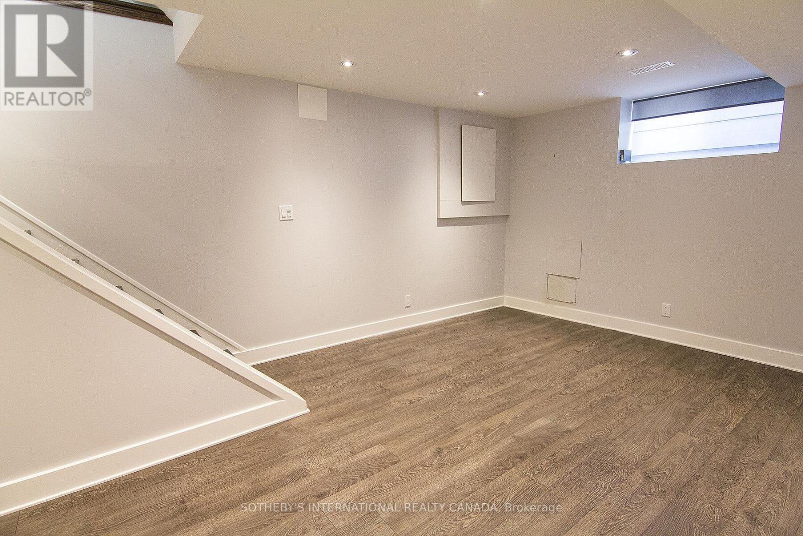 Main - 900 Manning Avenue, Toronto, Ontario  M6G 2X4 - Photo 18 - C13133446