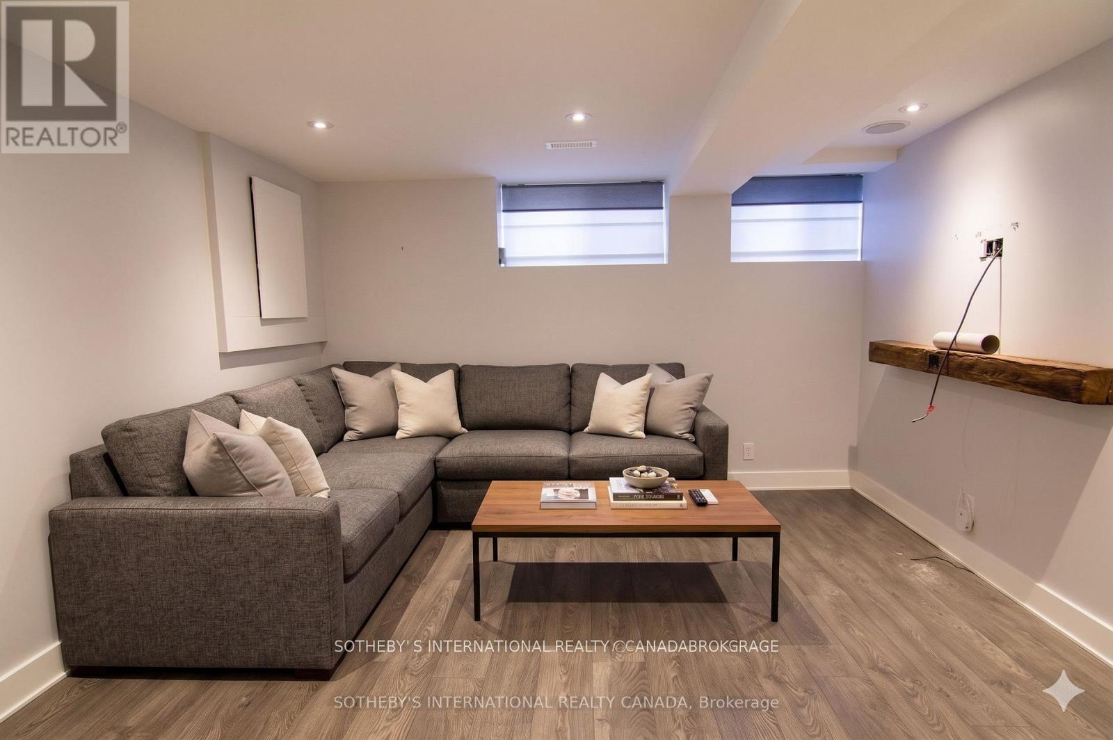 Main - 900 Manning Avenue, Toronto, Ontario  M6G 2X4 - Photo 19 - C13133446