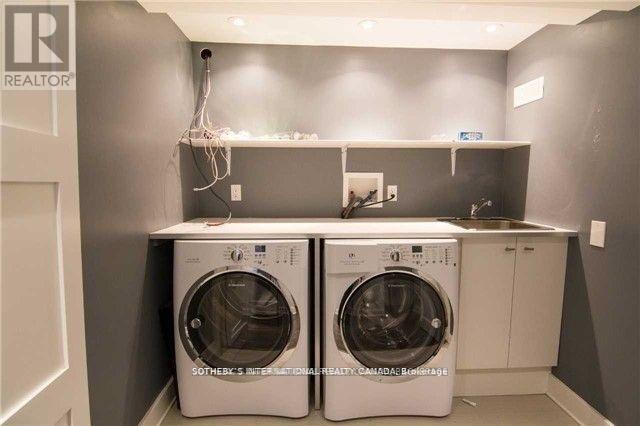 Main - 900 Manning Avenue, Toronto, Ontario  M6G 2X4 - Photo 23 - C13133446