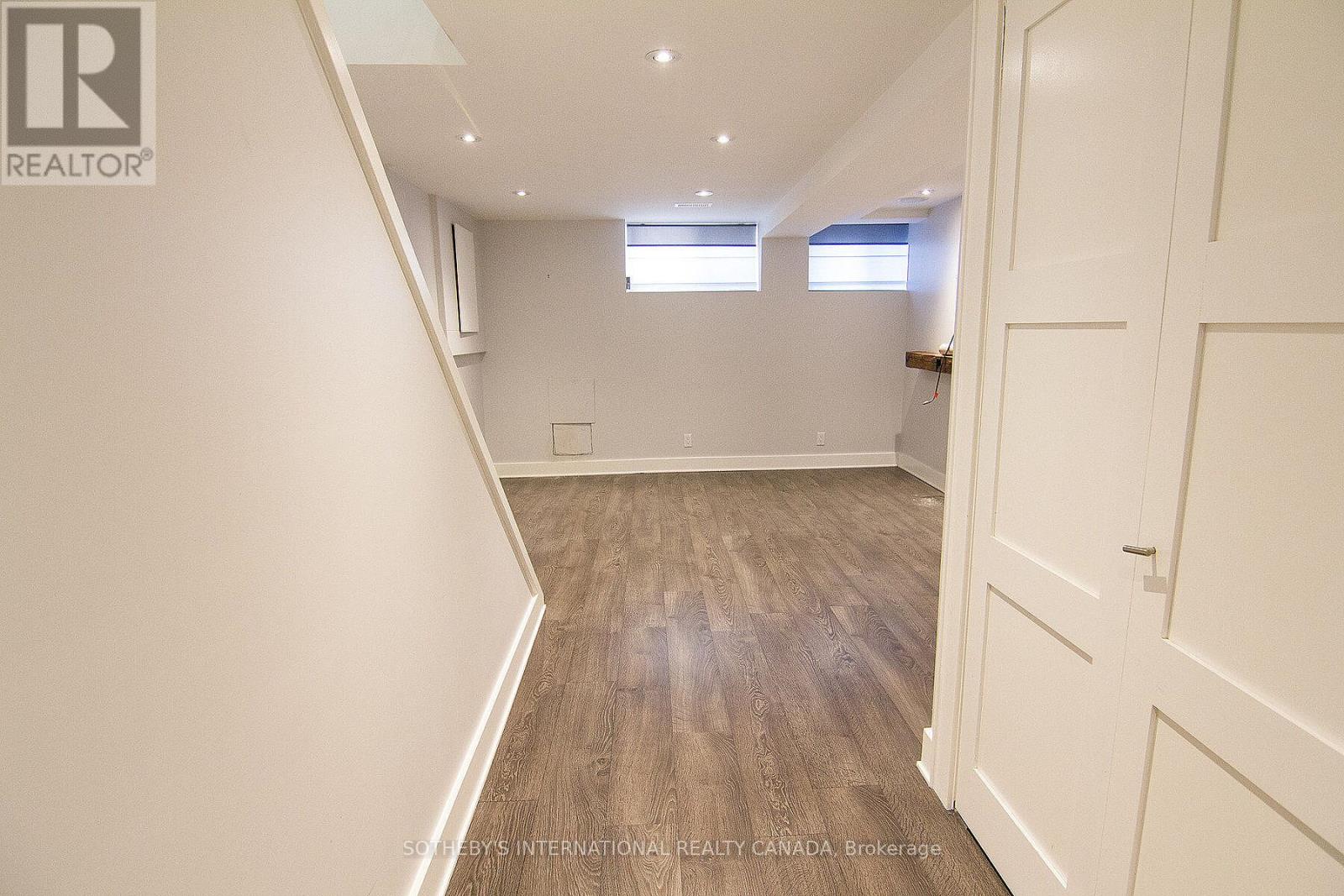 Main - 900 Manning Avenue, Toronto, Ontario  M6G 2X4 - Photo 24 - C13133446