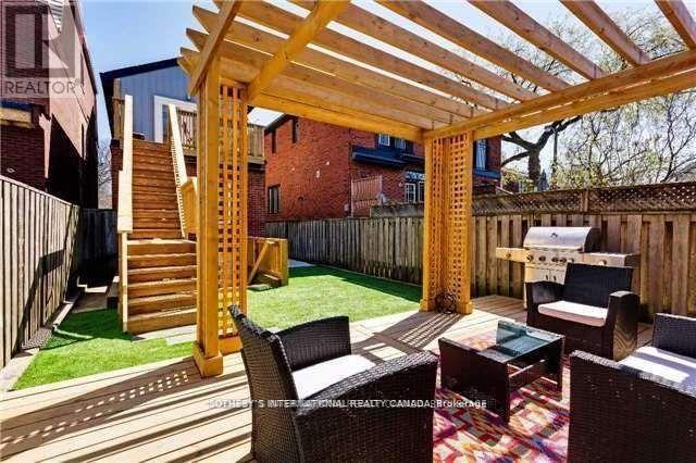 Main - 900 Manning Avenue, Toronto, Ontario  M6G 2X4 - Photo 26 - C13133446