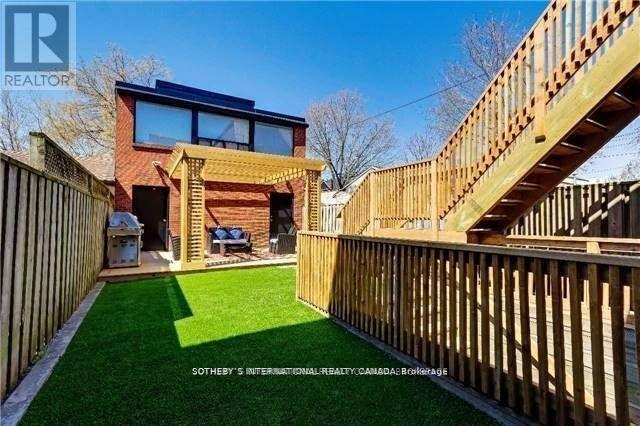 Main - 900 Manning Avenue, Toronto, Ontario  M6G 2X4 - Photo 27 - C13133446