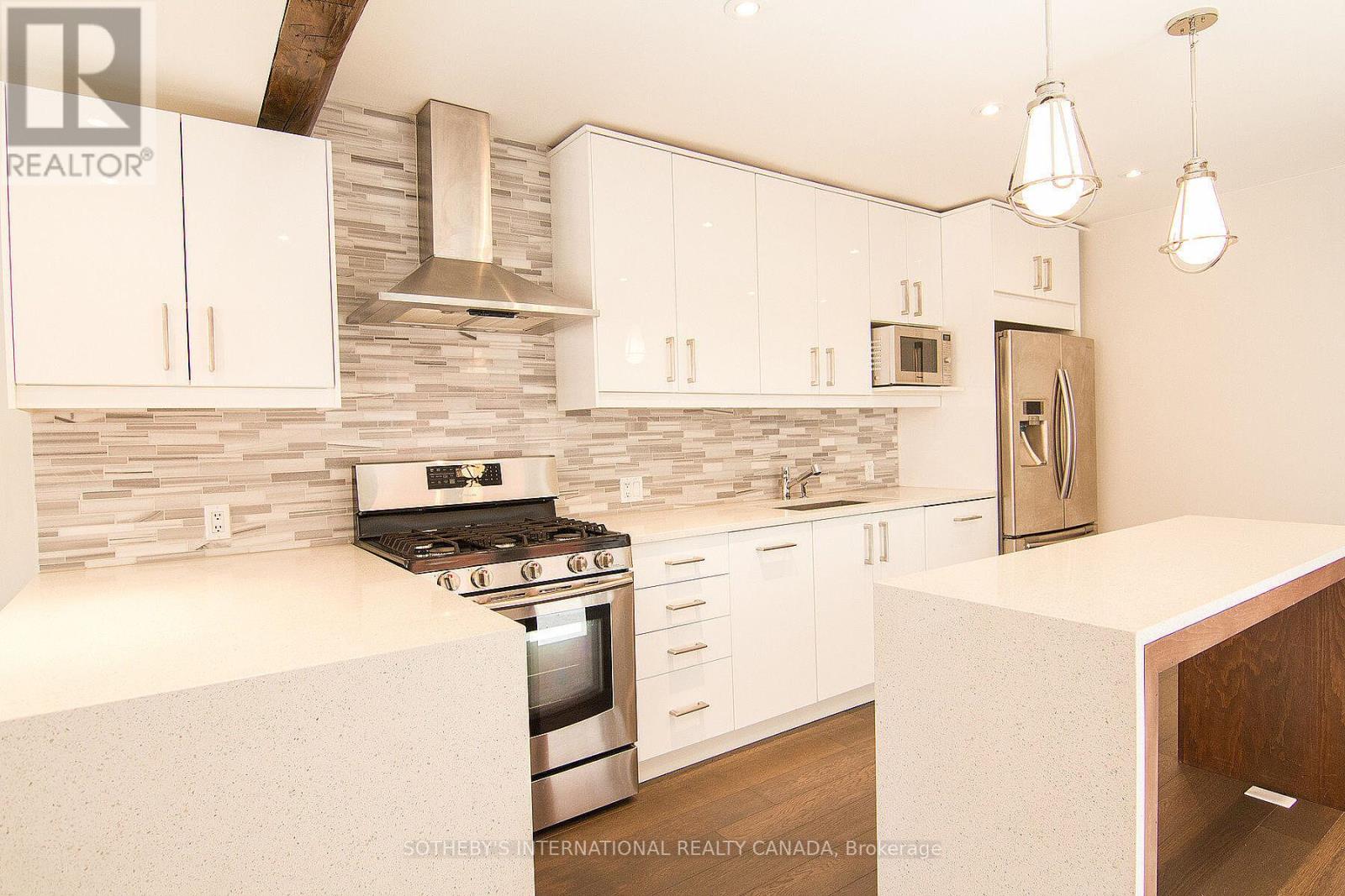 Main - 900 Manning Avenue, Toronto, Ontario  M6G 2X4 - Photo 7 - C13133446