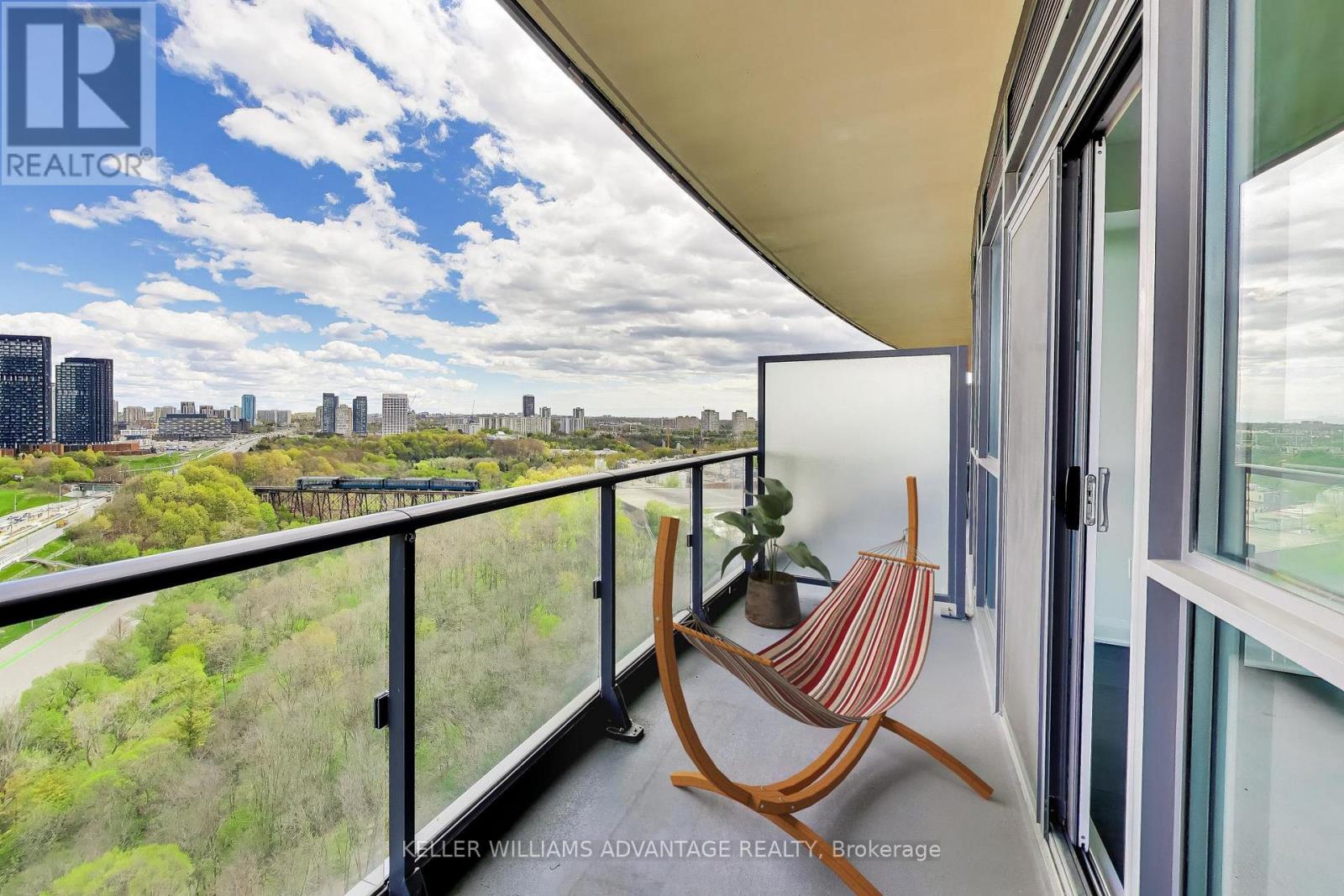 1718 - 160 Vanderhoof Avenue, Toronto, Ontario  M4G 0B7 - Photo 13 - C13133524