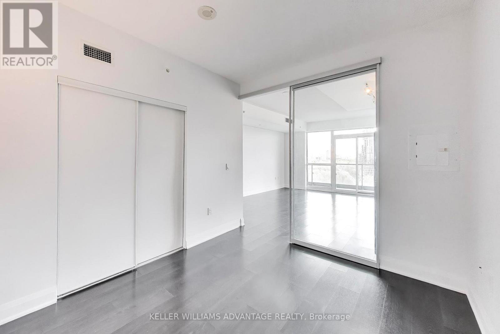 1718 - 160 Vanderhoof Avenue, Toronto, Ontario  M4G 0B7 - Photo 6 - C13133524