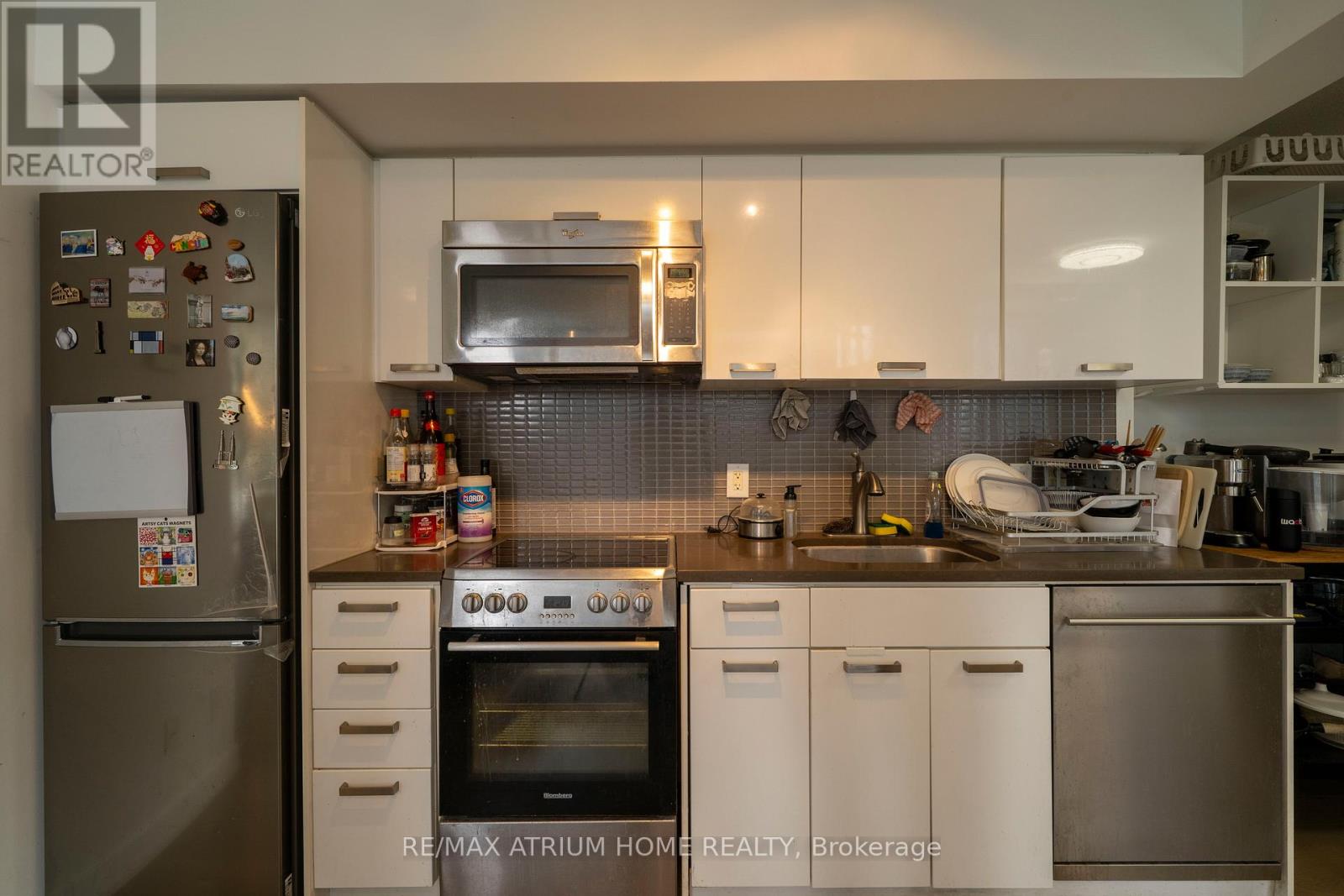1709 - 295 Adelaide Street W, Toronto, Ontario  M5V 0L4 - Photo 4 - C13133610