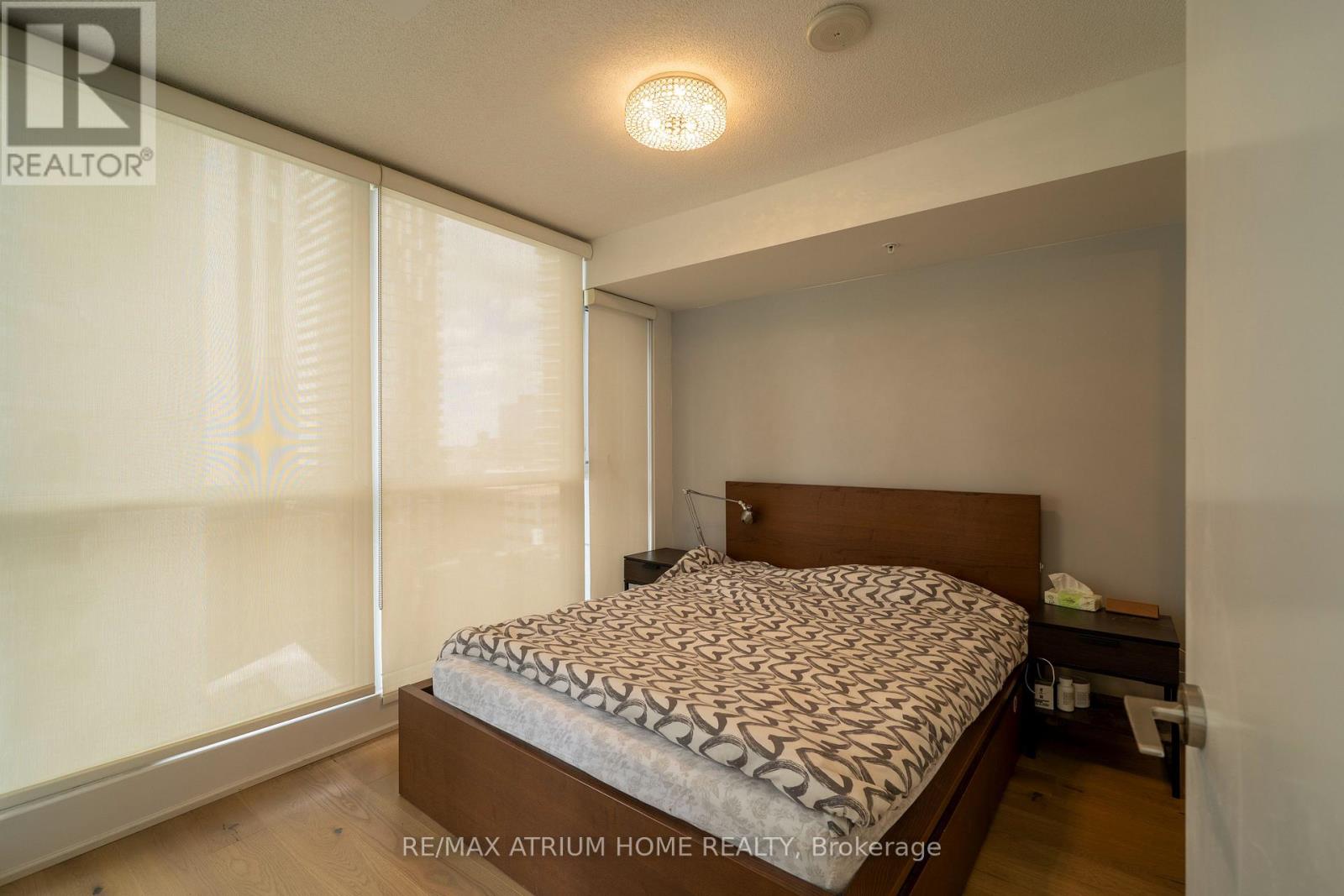 1709 - 295 Adelaide Street W, Toronto, Ontario  M5V 0L4 - Photo 5 - C13133610