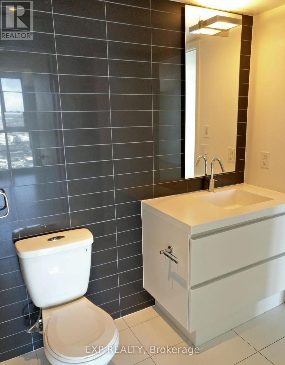 4209 - 85 Queens Wharf Road, Toronto, Ontario  M5V 0J9 - Photo 12 - C13133678