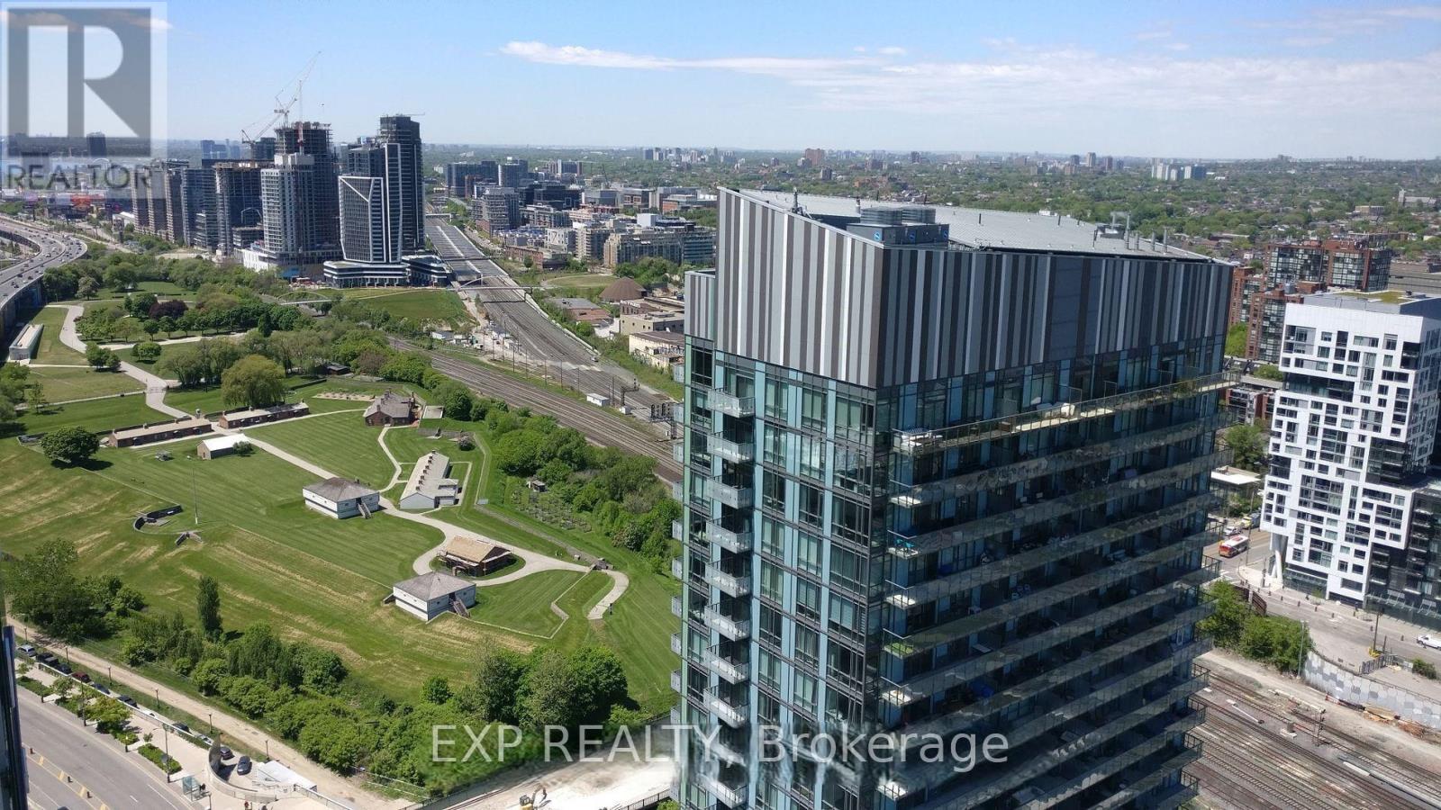 4209 - 85 Queens Wharf Road, Toronto, Ontario  M5V 0J9 - Photo 14 - C13133678