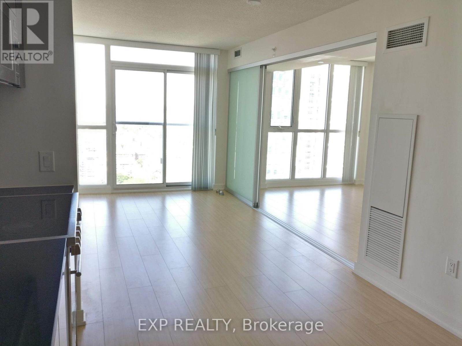4209 - 85 Queens Wharf Road, Toronto, Ontario  M5V 0J9 - Photo 4 - C13133678