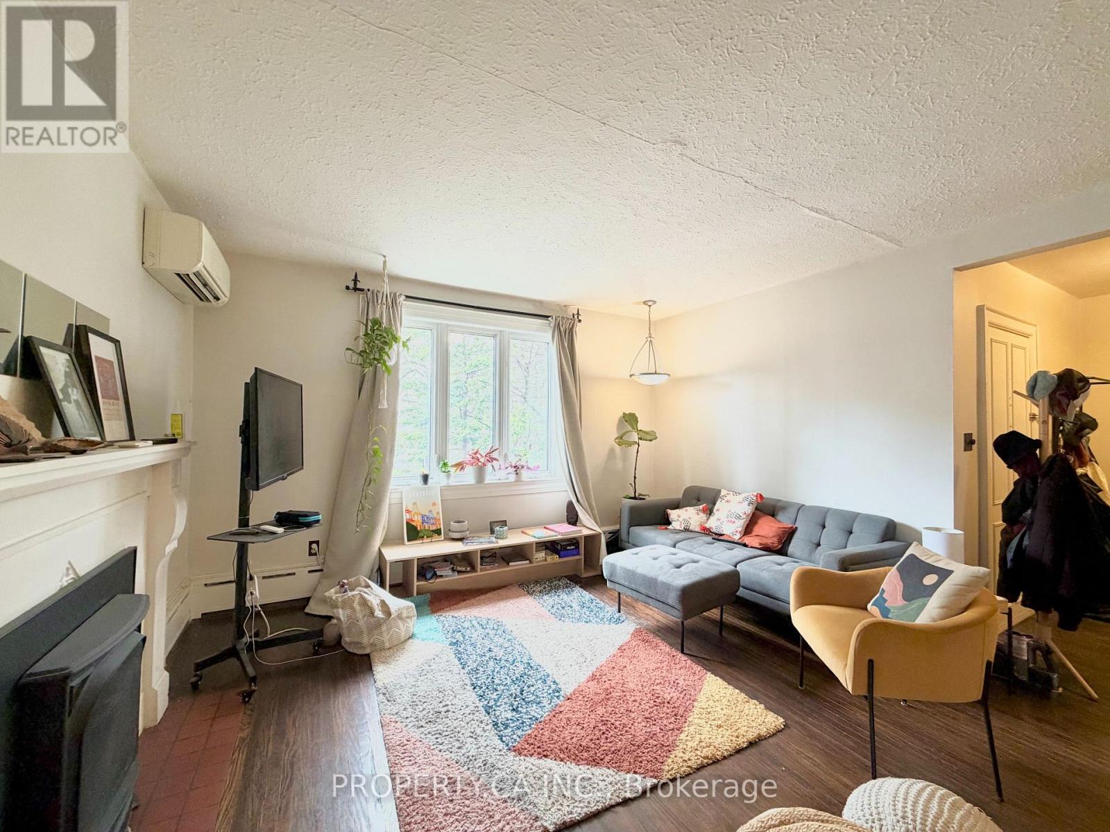 Main - 355 Spadina Road, Toronto, Ontario  M5P 2V6 - Photo 4 - C13133680