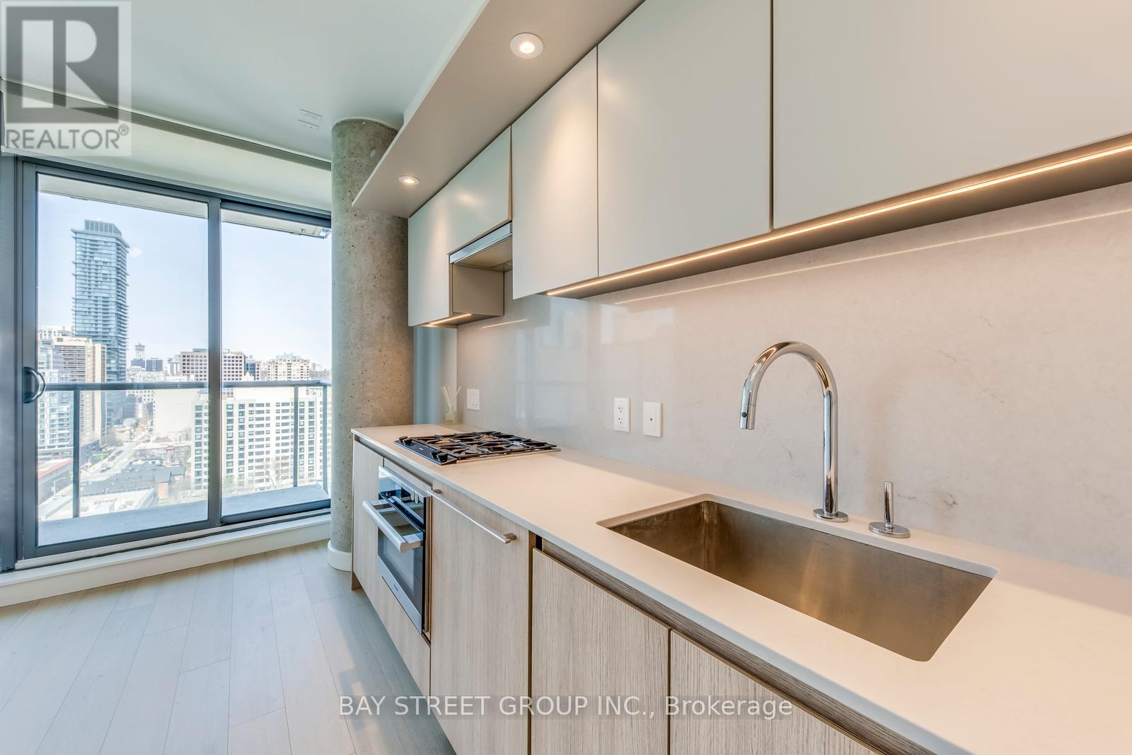 1907 - 81 Wellesley Street E, Toronto, Ontario  M4Y 0C5 - Photo 15 - C13133690