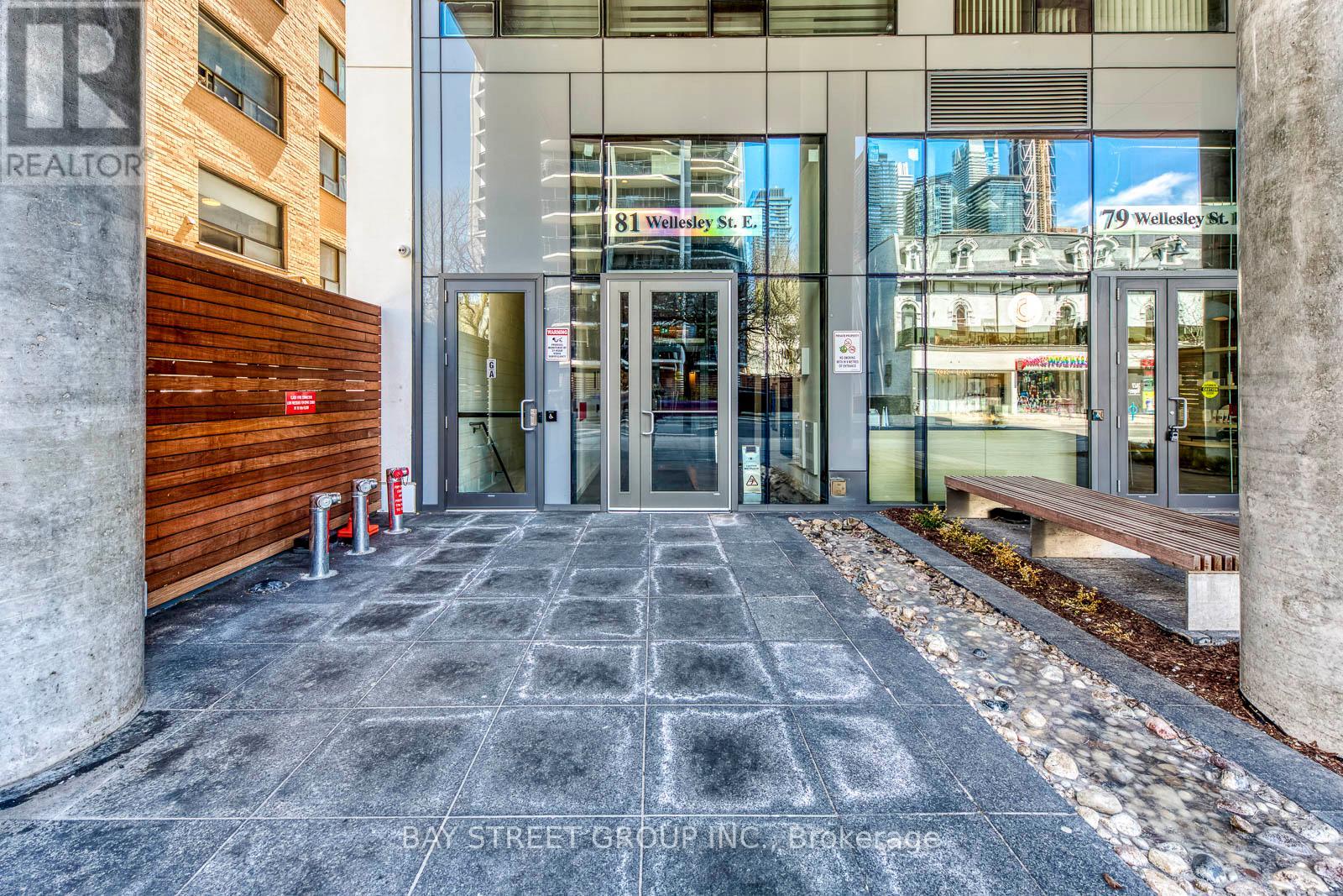 1907 - 81 Wellesley Street E, Toronto, Ontario  M4Y 0C5 - Photo 3 - C13133690