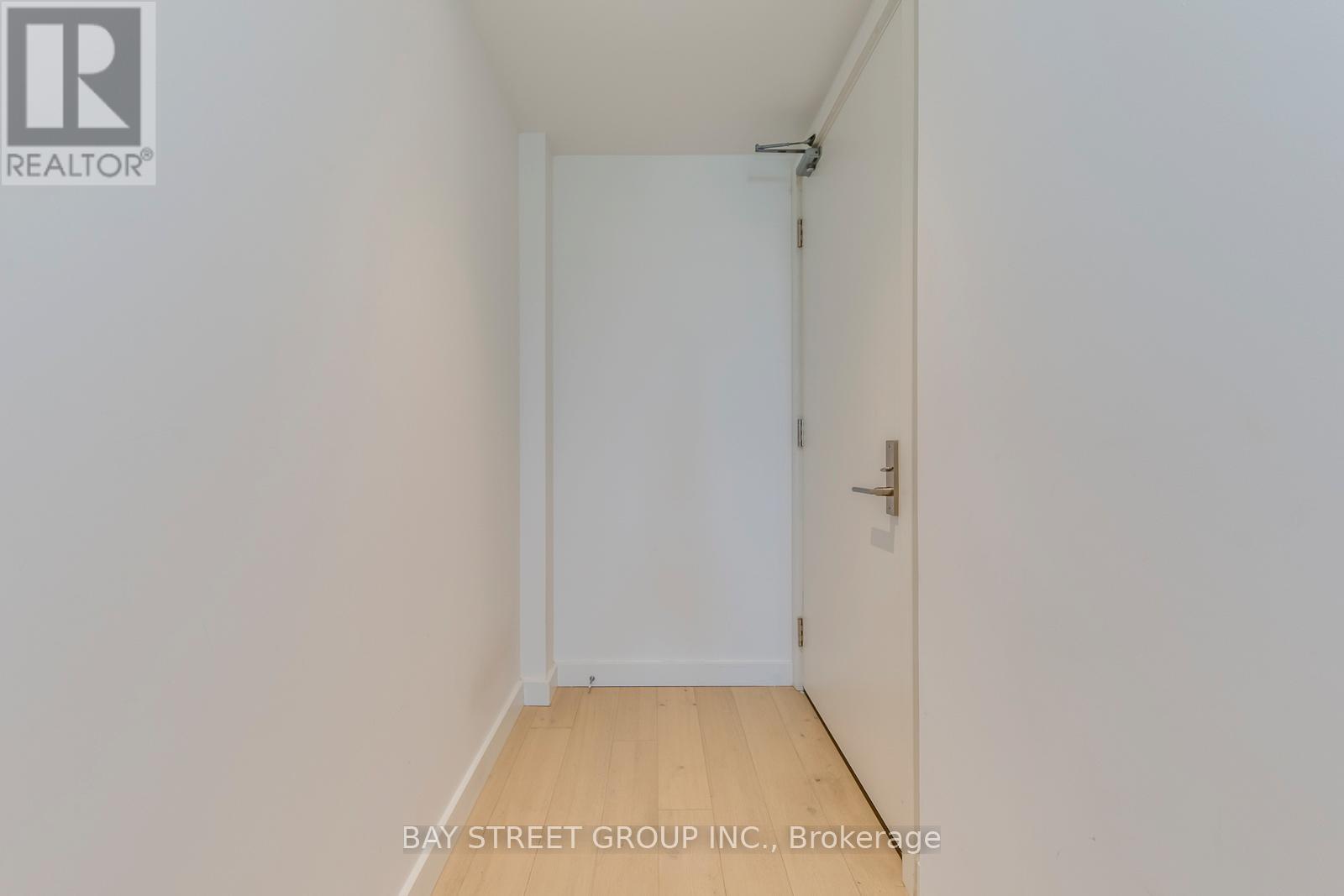 1907 - 81 Wellesley Street E, Toronto, Ontario  M4Y 0C5 - Photo 4 - C13133690