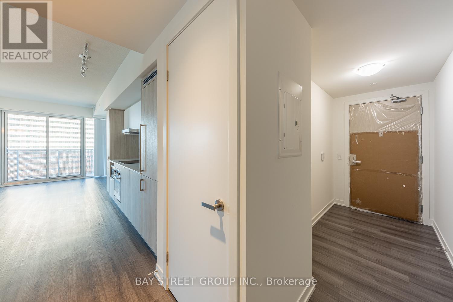 1903 - 138 Downes Street, Toronto, Ontario  M5E 0E4 - Photo 2 - C13133768