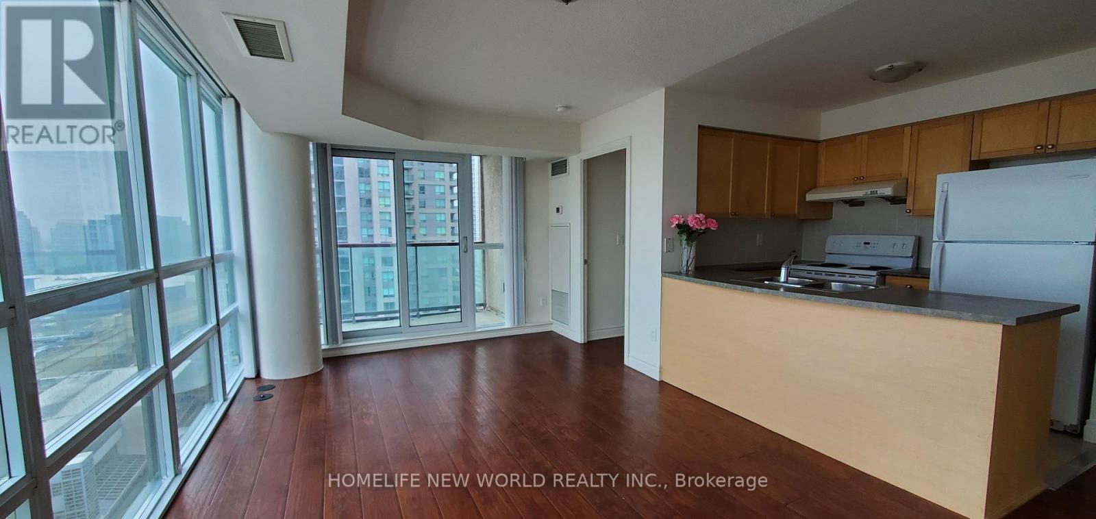 1604 - 50 Brian Harrison Way, Toronto, Ontario  M1P 5J4 - Photo 2 - E13133514