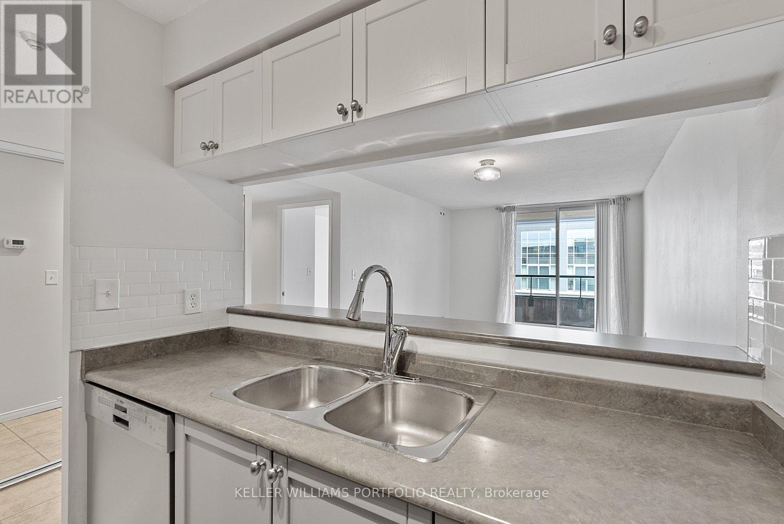 408 - 1829 Queen Street E, Toronto, Ontario  M4L 3X6 - Photo 6 - E13133770