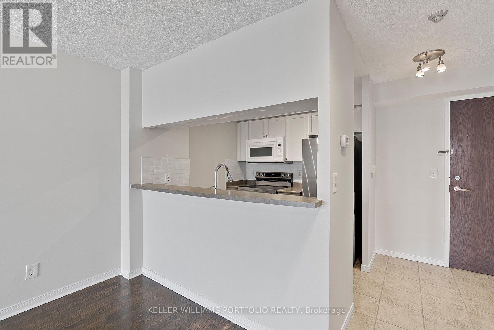 408 - 1829 Queen Street E, Toronto, Ontario  M4L 3X6 - Photo 7 - E13133770