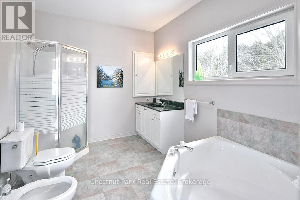 189 Point Road, Grey Highlands, Ontario  N0C 1E0 - Photo 32 - X12652798