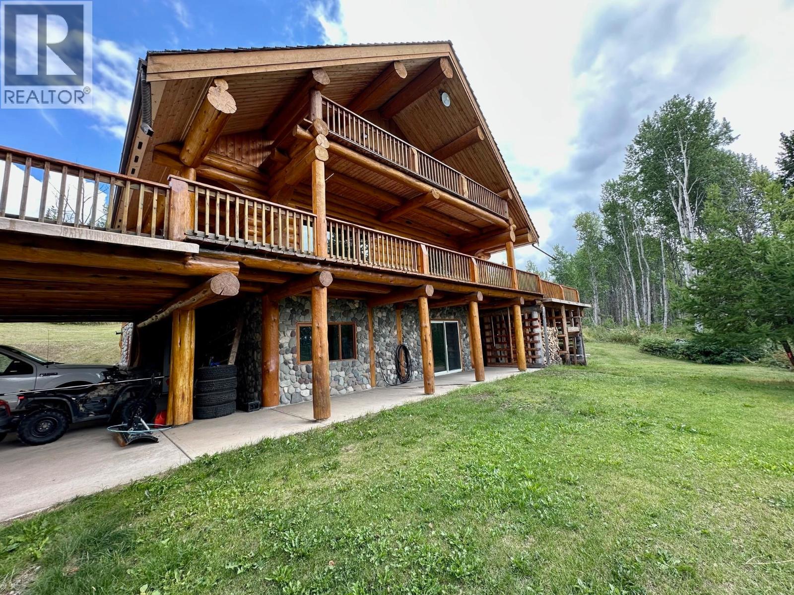 7584 Fir Road, Telkwa, British Columbia  V0J 2N0 - Photo 2 - R3124129