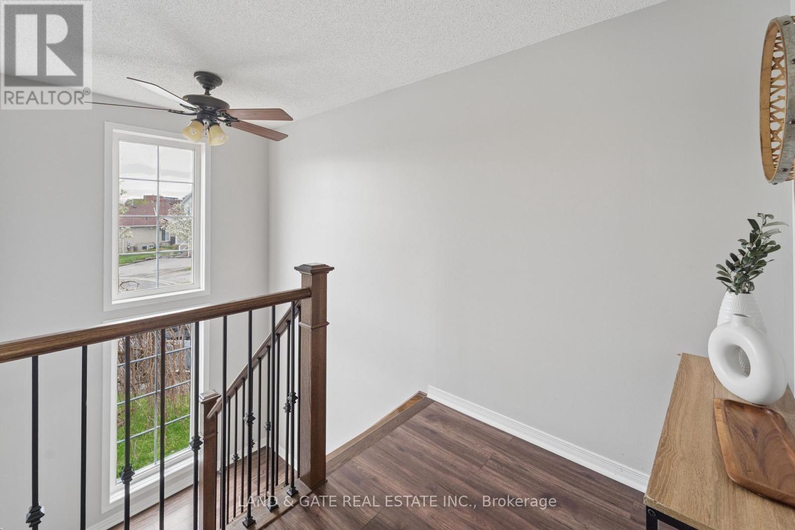 367 Concordia Court, Oshawa, Ontario  L1G 8C3 - Photo 23 - E13127488