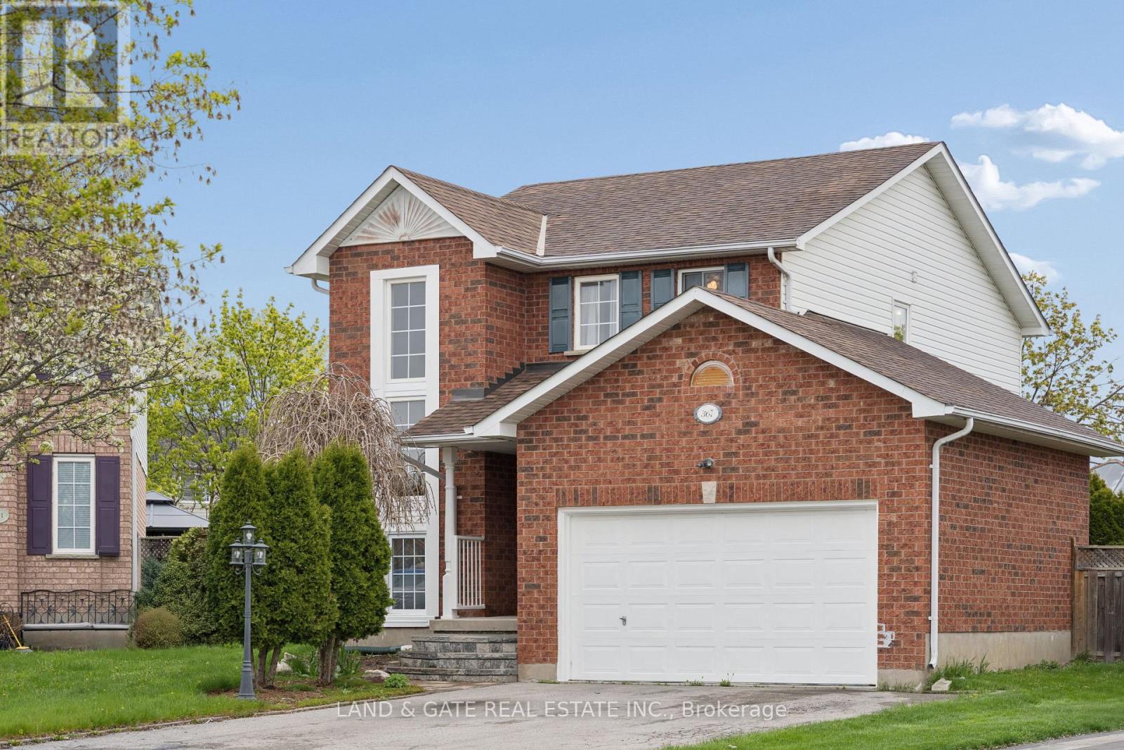 367 Concordia Court, Oshawa, Ontario  L1G 8C3 - Photo 3 - E13127488