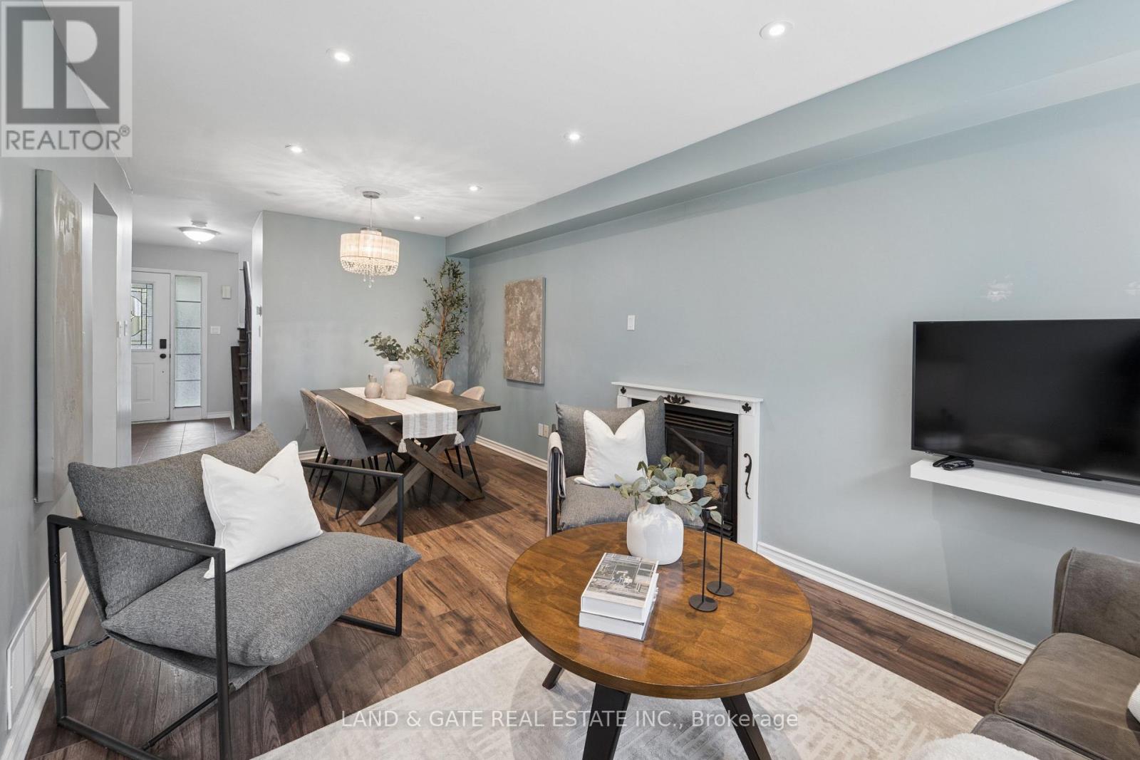 367 Concordia Court, Oshawa, Ontario  L1G 8C3 - Photo 9 - E13127488