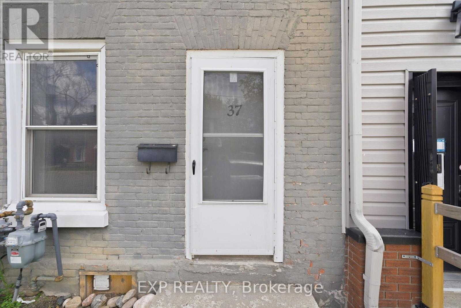 35-37 Ontario Street, Clarington, Ontario  L1C 2S4 - Photo 4 - E13133624