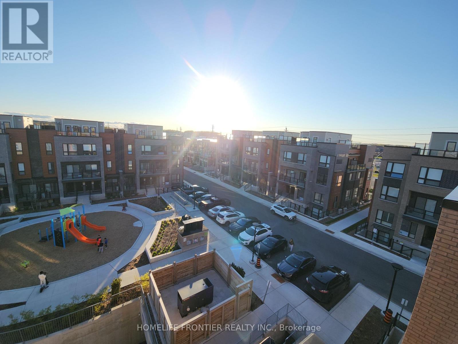 22 - 15 Lytham Green Circle, Newmarket, Ontario  L3Y 0H3 - Photo 7 - N13133442
