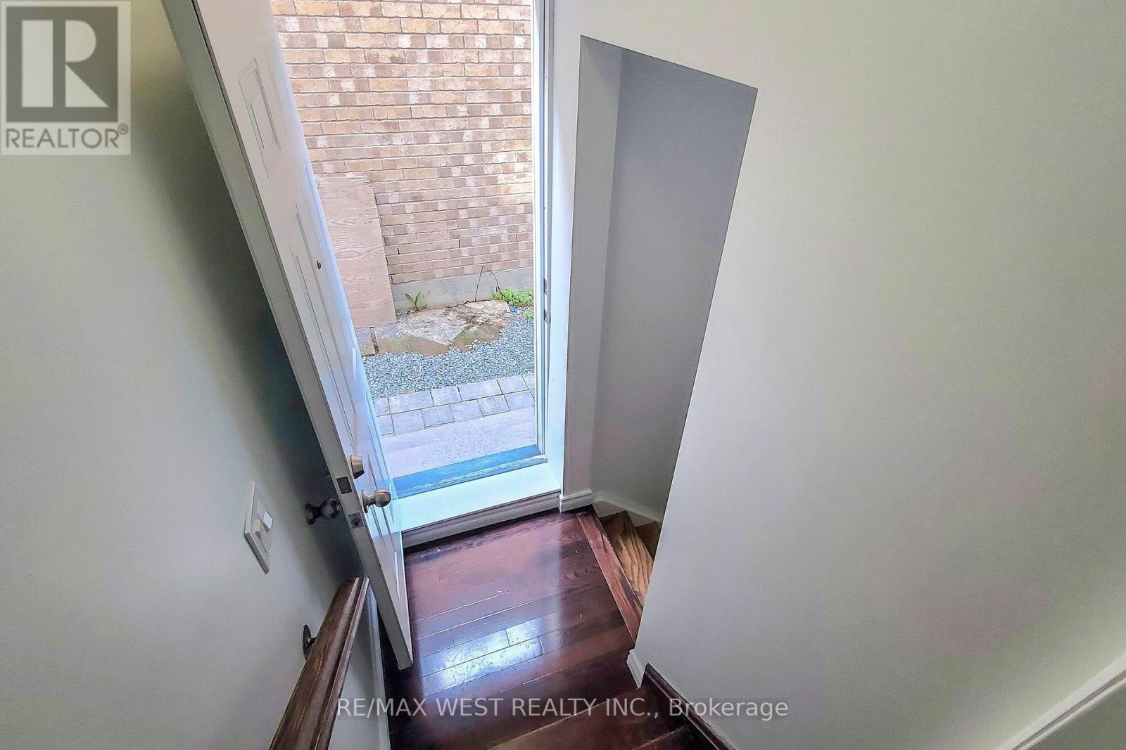 179 Summerlyn Trail, Bradford West Gwillimbury (Bradford), Ontario  L3Z 0E2 - Photo 6 - N13133570
