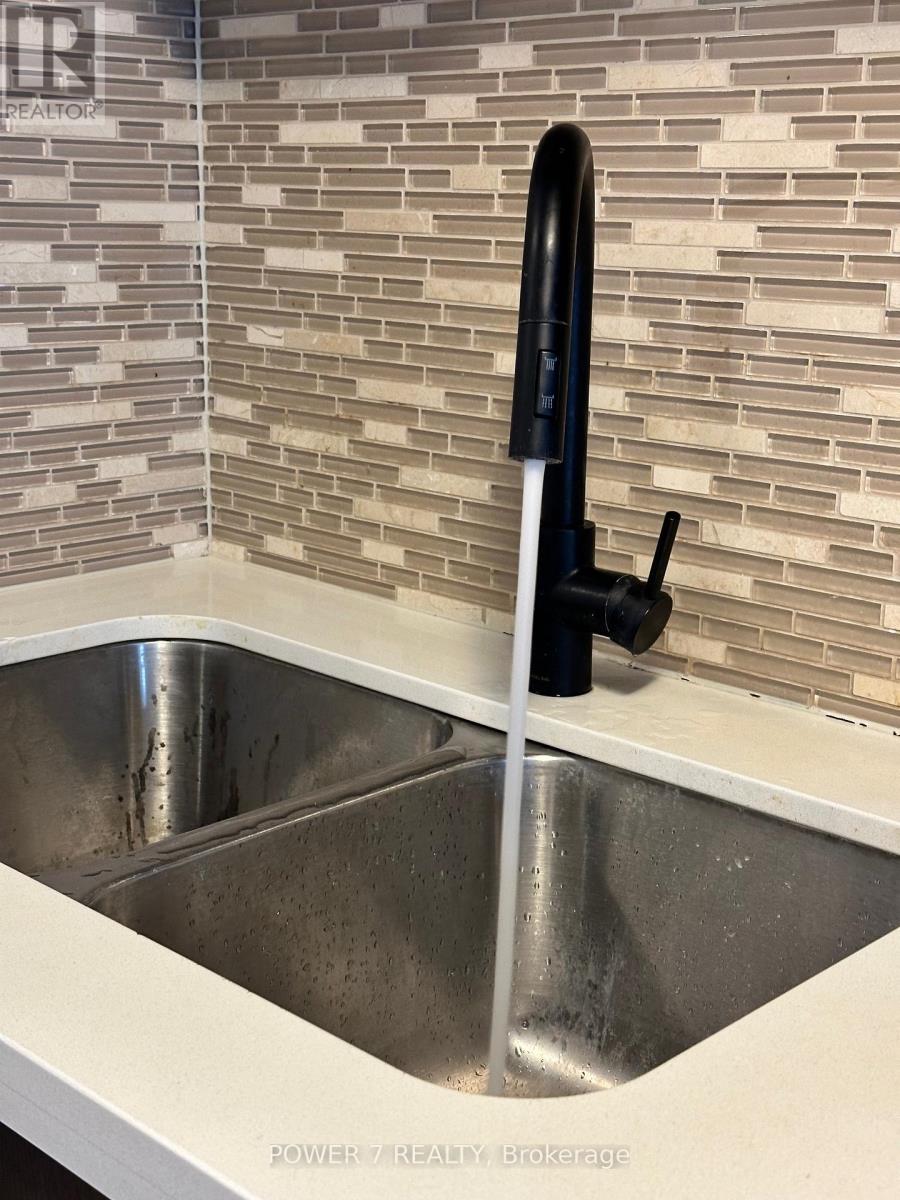 1703 - 18 Uptown Drive, Markham, Ontario  L3R 5M5 - Photo 13 - N13133620